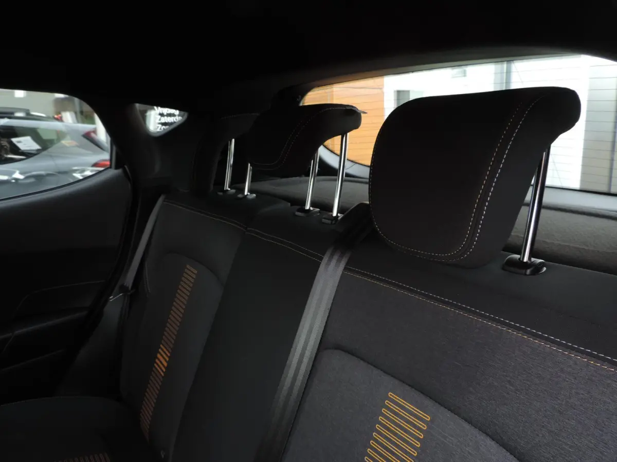 1.0-T Active 59.000km | 1e Eig | NL-auto | Voorruitverw | 17'' | CarPlay | Adapt.cruise | B&O | PDC | Navi | ECC
