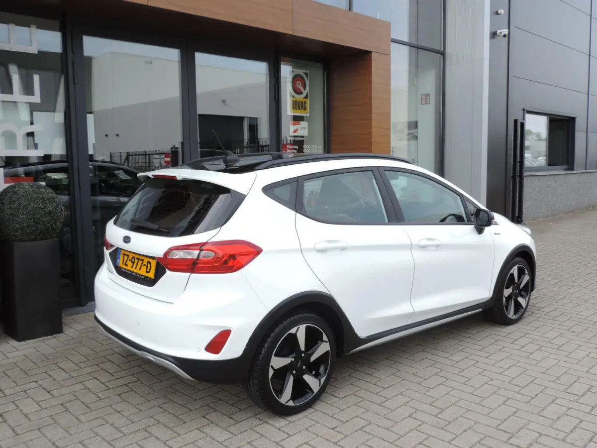 1.0-T Active 59.000km | 1e Eig | NL-auto | Voorruitverw | 17'' | CarPlay | Adapt.cruise | B&O | PDC | Navi | ECC