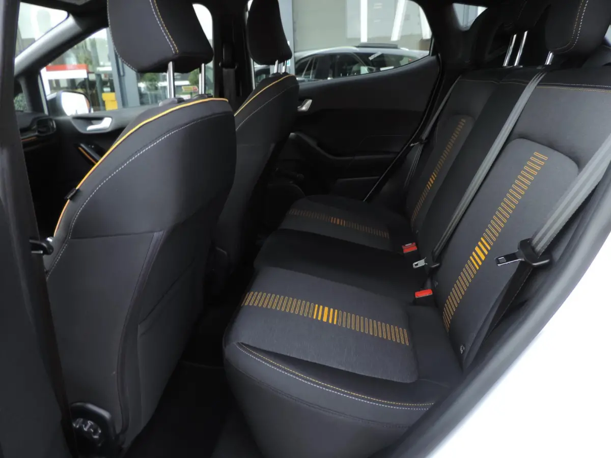 1.0-T Active 59.000km | 1e Eig | NL-auto | Voorruitverw | 17'' | CarPlay | Adapt.cruise | B&O | PDC | Navi | ECC