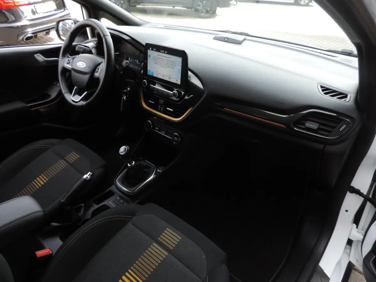 1.0-T Active 59.000km | 1e Eig | NL-auto | Voorruitverw | 17'' | CarPlay | Adapt.cruise | B&O | PDC | Navi | ECC