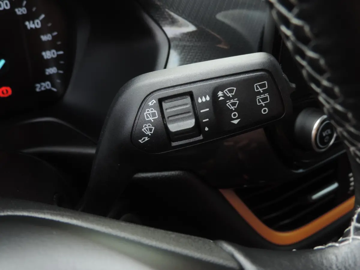 1.0-T Active 59.000km | 1e Eig | NL-auto | Voorruitverw | 17'' | CarPlay | Adapt.cruise | B&O | PDC | Navi | ECC