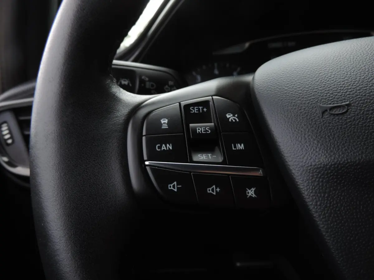 1.0-T Active 59.000km | 1e Eig | NL-auto | Voorruitverw | 17'' | CarPlay | Adapt.cruise | B&O | PDC | Navi | ECC