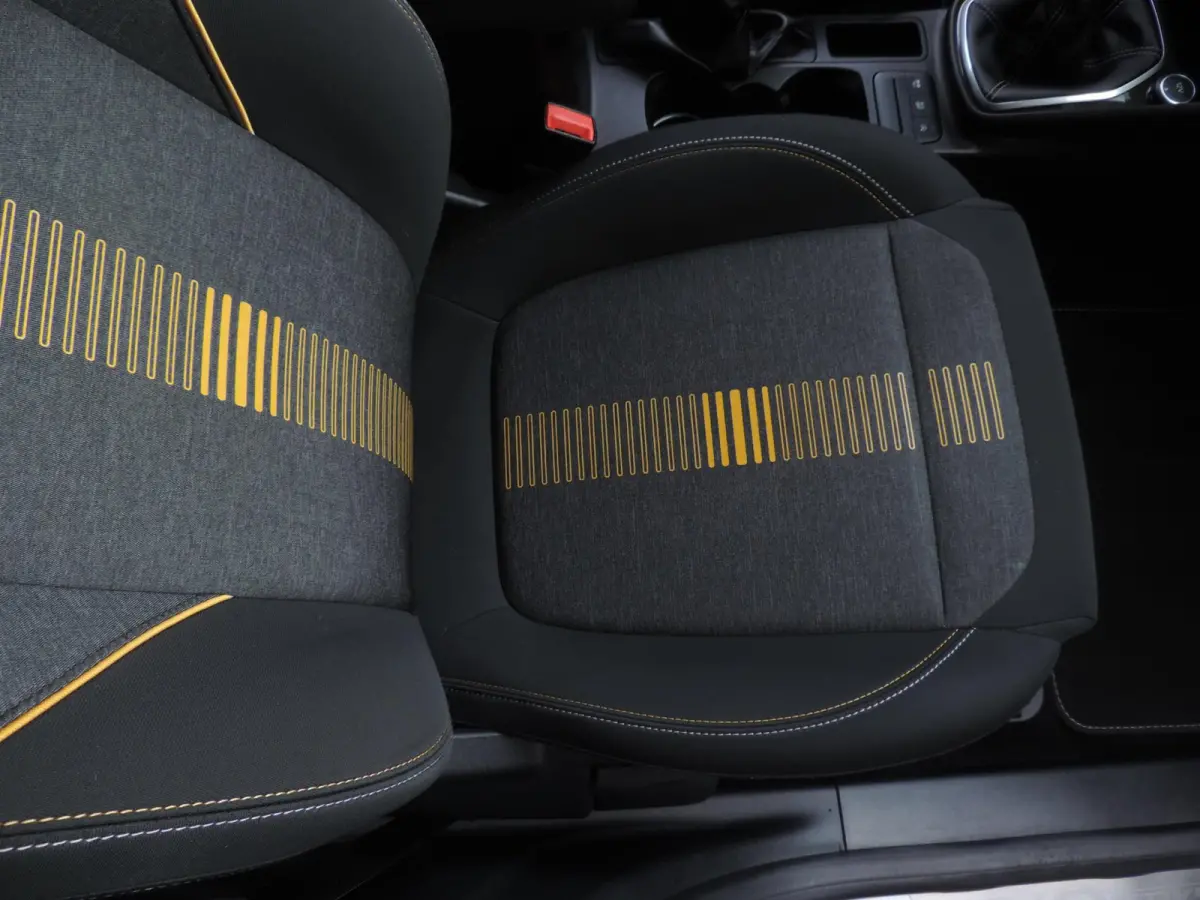 1.0-T Active 59.000km | 1e Eig | NL-auto | Voorruitverw | 17'' | CarPlay | Adapt.cruise | B&O | PDC | Navi | ECC