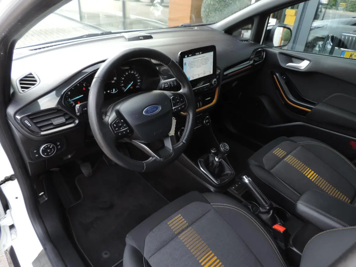 1.0-T Active 59.000km | 1e Eig | NL-auto | Voorruitverw | 17'' | CarPlay | Adapt.cruise | B&O | PDC | Navi | ECC