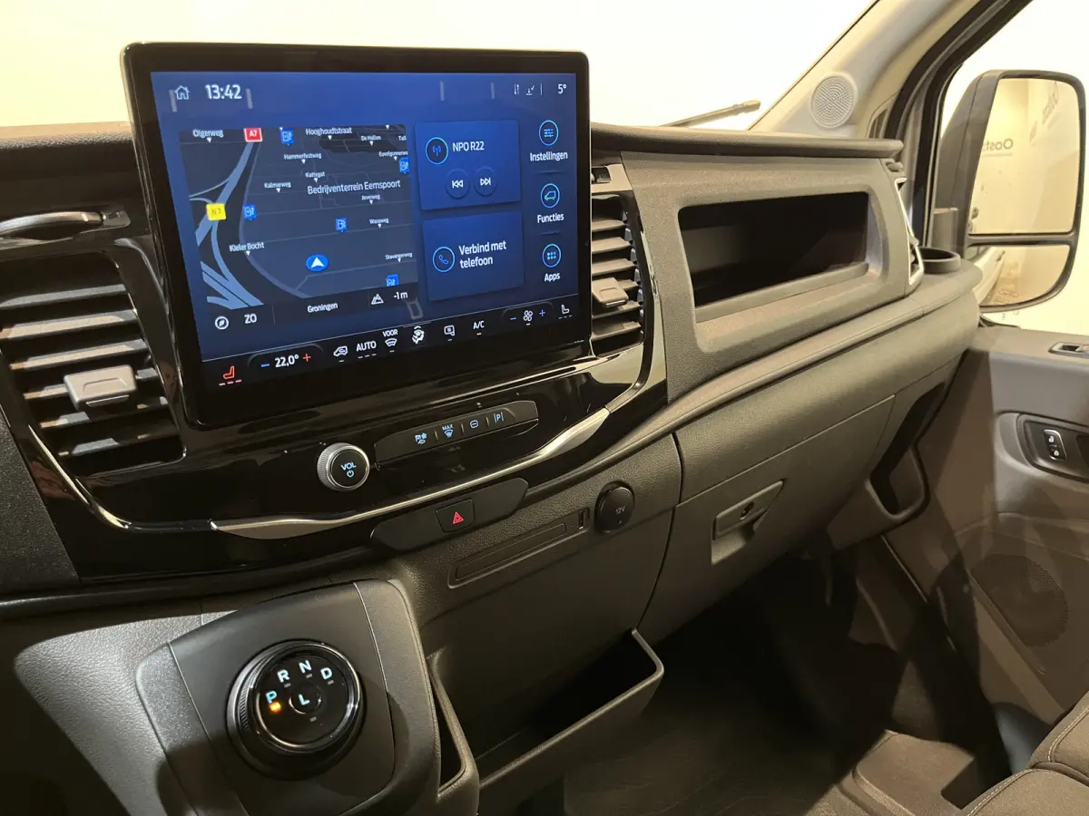 390 (3500 kg) L2H2 Trend 68 kWh / 100% Elektrisch !! / Airco / Cruise Control / CarPlay / Camera / Navigatie / 3-Zits / 13.850 KM !!