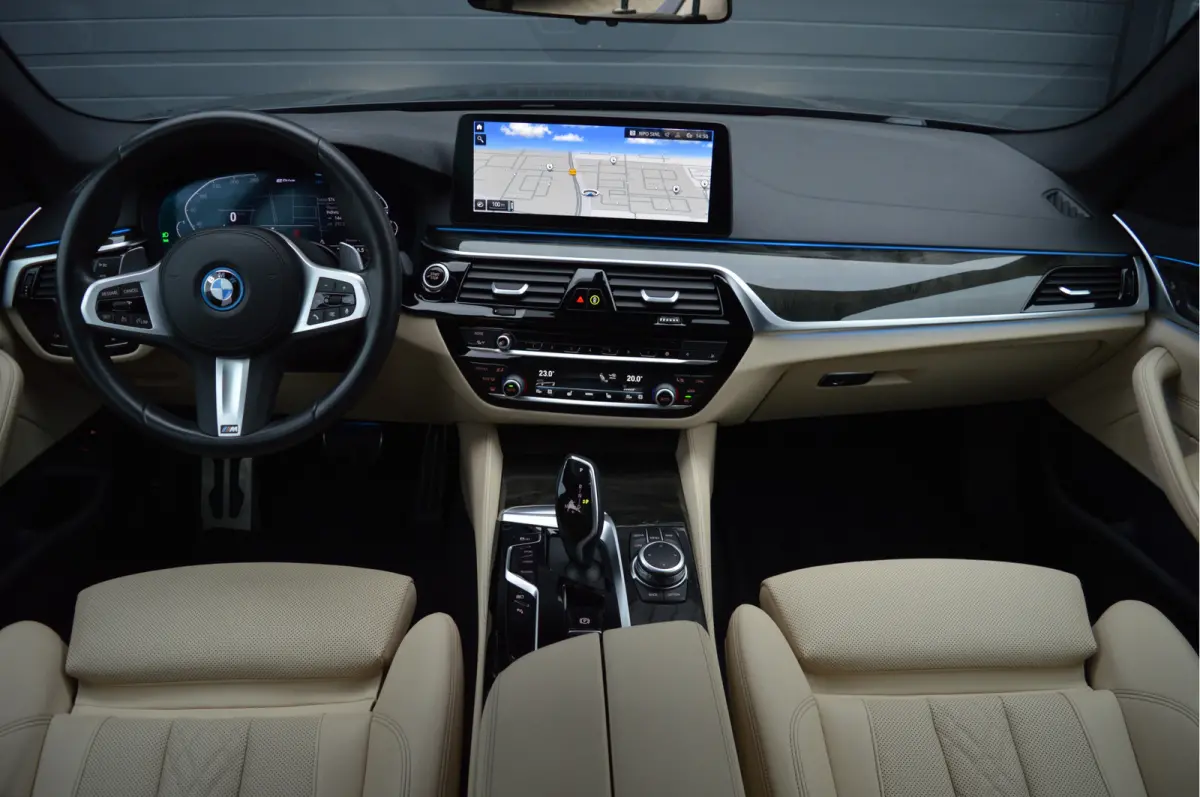 520e Executive | M-PAKKET | CAMERA | CARPLAY |