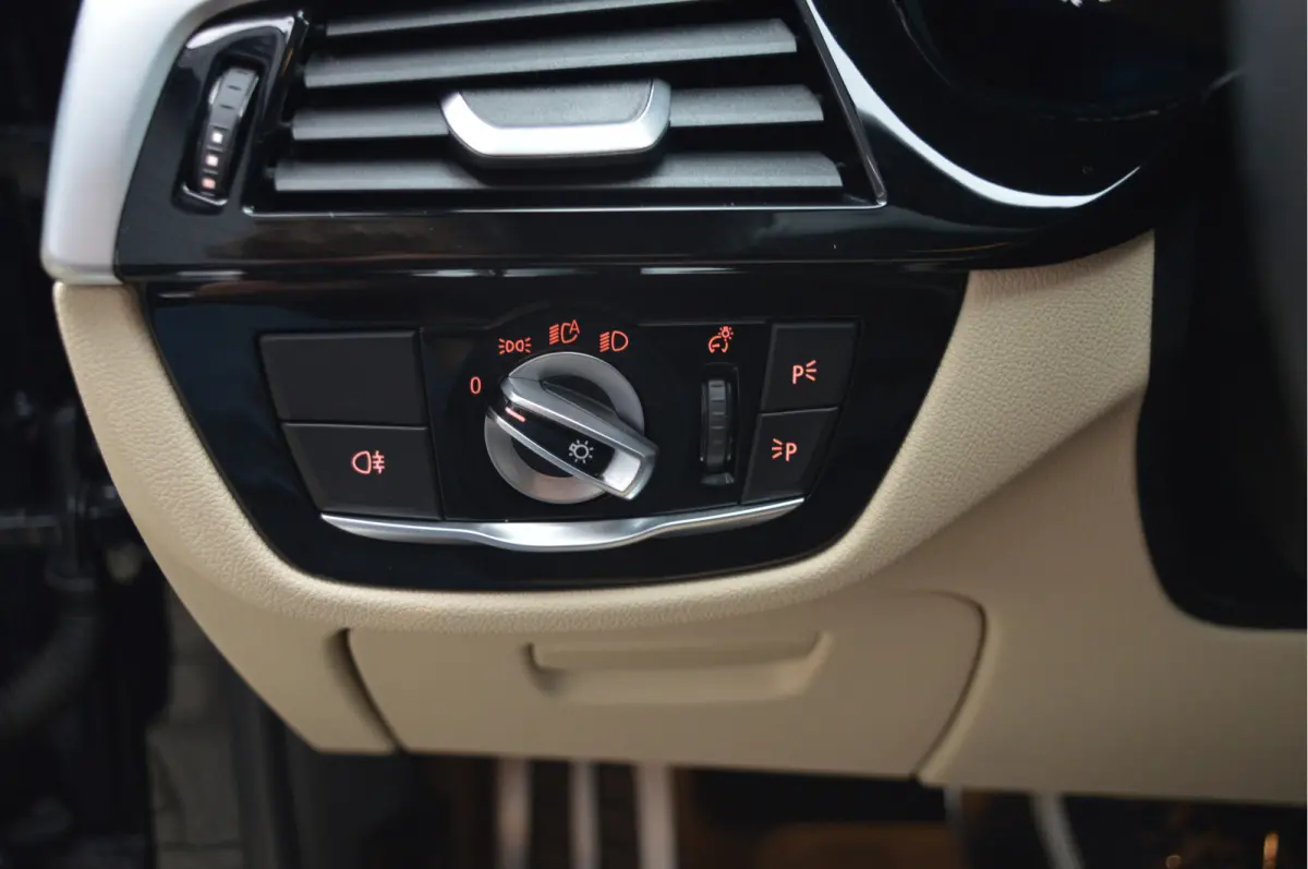 520e Executive | M-PAKKET | CAMERA | CARPLAY |