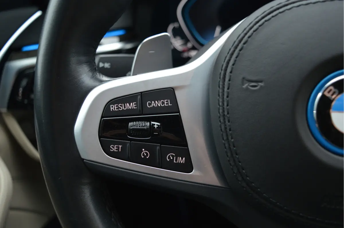 520e Executive | M-PAKKET | CAMERA | CARPLAY |