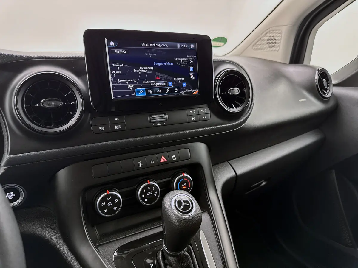 110 CDI L1 Pro Navigatie Camera Trekhaak Cruise control