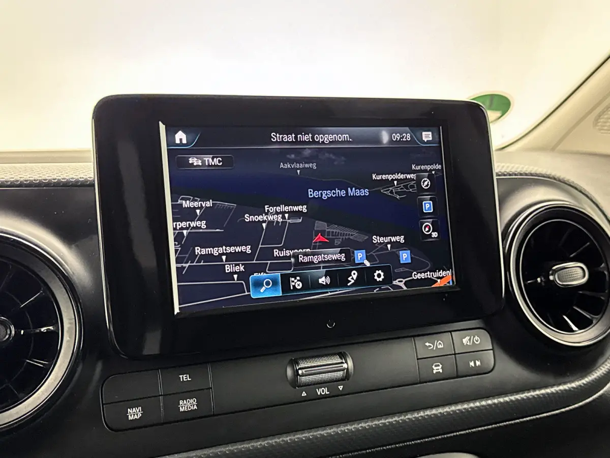 110 CDI L1 Pro Navigatie Camera Trekhaak Cruise control