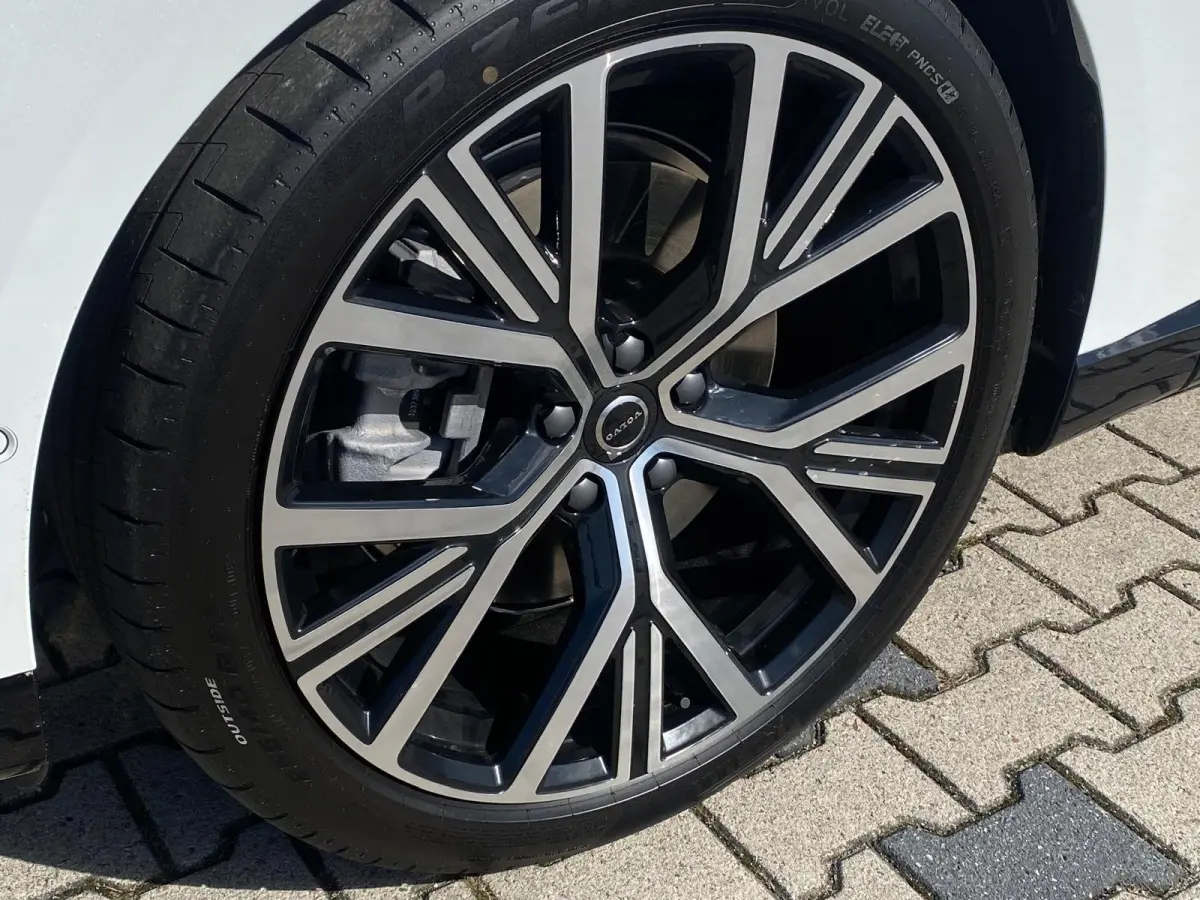 Single Motor Extended Range Ultra 92 kWh | Alarmsysteem | Bowers & Wilkins audiosysteem | Lichtmetalen velgen 5-spaaks 22"
