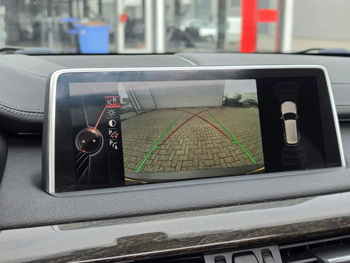 XDrive35i High Executive M-Sport Headup Pano Camera