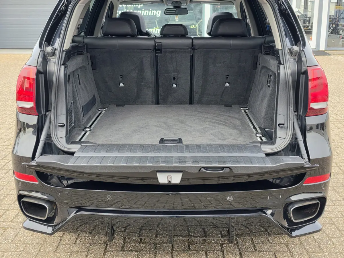 XDrive35i High Executive M-Sport Headup Pano Camera