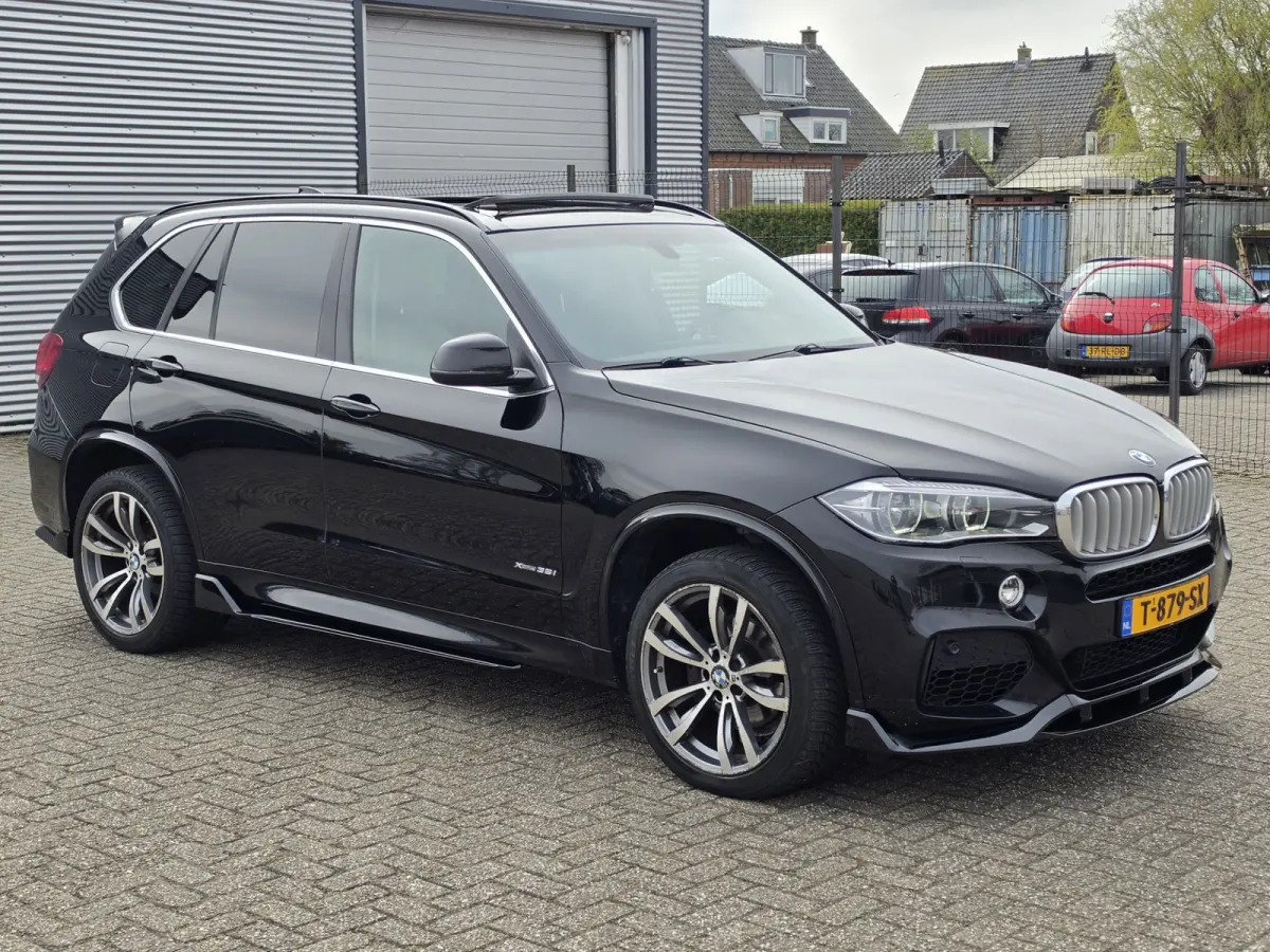 XDrive35i High Executive M-Sport Headup Pano Camera