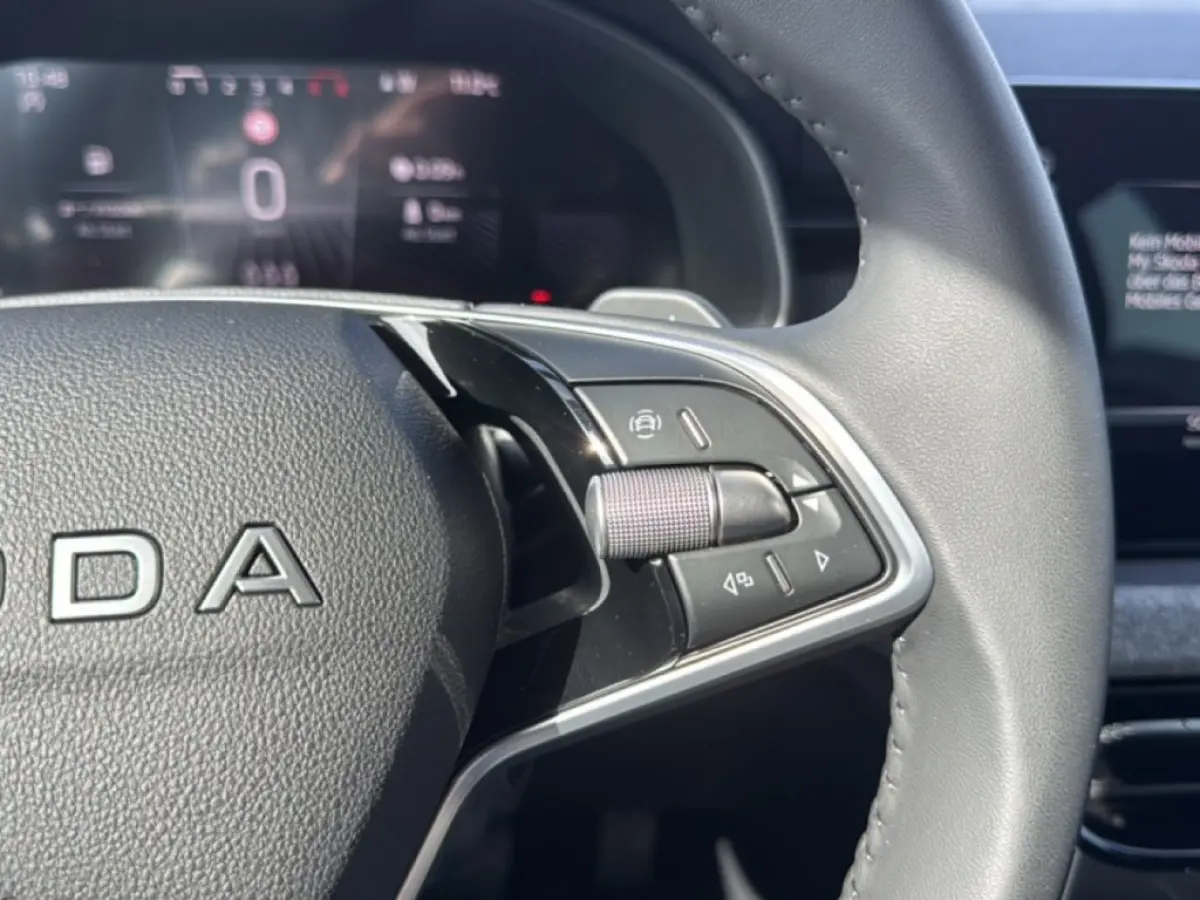 1.0 TSI SELECTION TREKHAAK/CRUISE/STOELVERW/CARPLAY