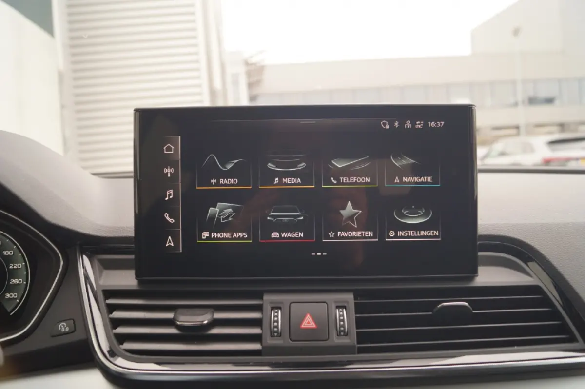 50 TFSIe PHEV Advanced Edition -NAVI-TREKHAAK-ECC-