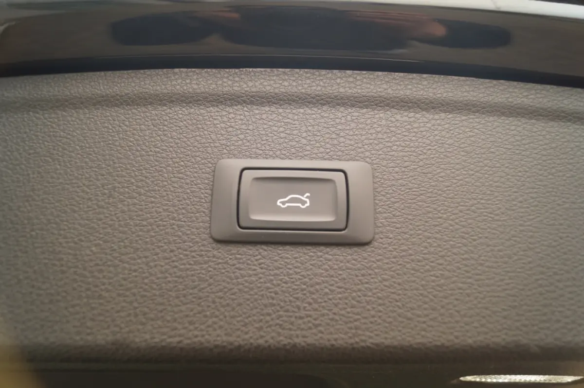 50 TFSIe PHEV Advanced Edition -NAVI-TREKHAAK-ECC-