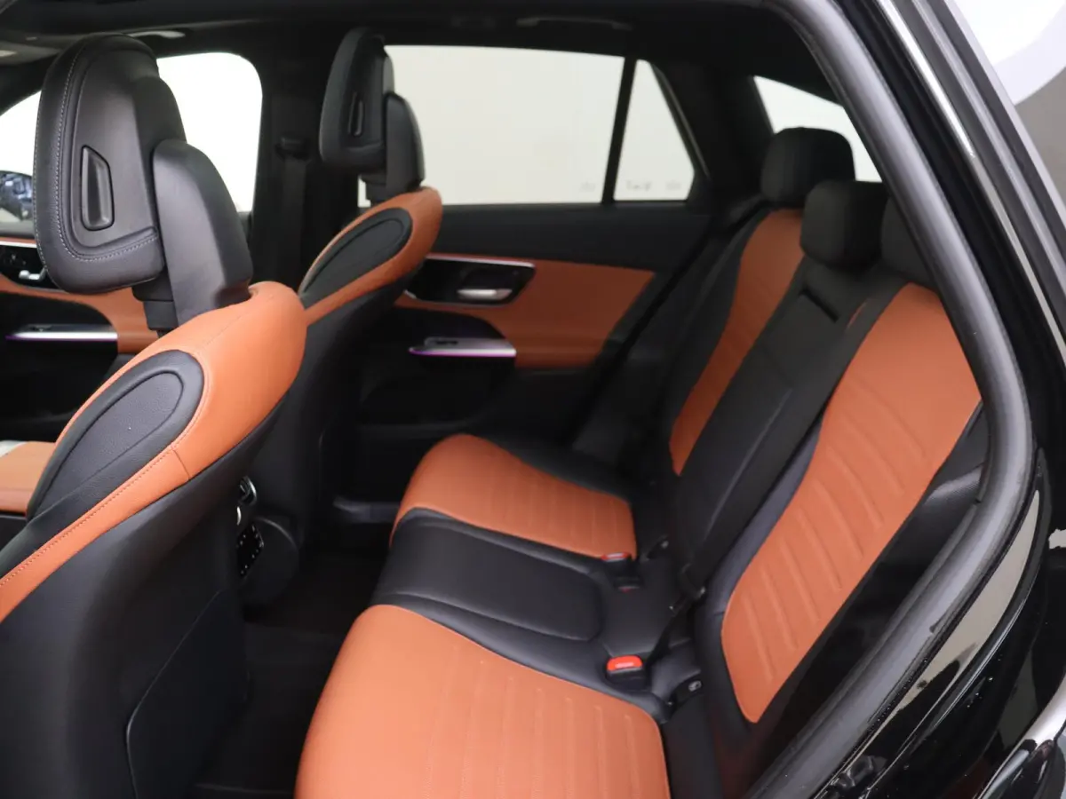 400e 4MATIC AMG Line / Panoramadak/ DISTRONIC/ Head Up/ El. Trekhaak/ 20 inch/ Night