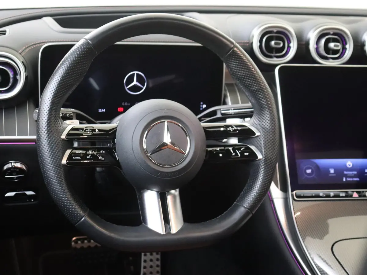 400e 4MATIC AMG Line / Panoramadak/ DISTRONIC/ Head Up/ El. Trekhaak/ 20 inch/ Night