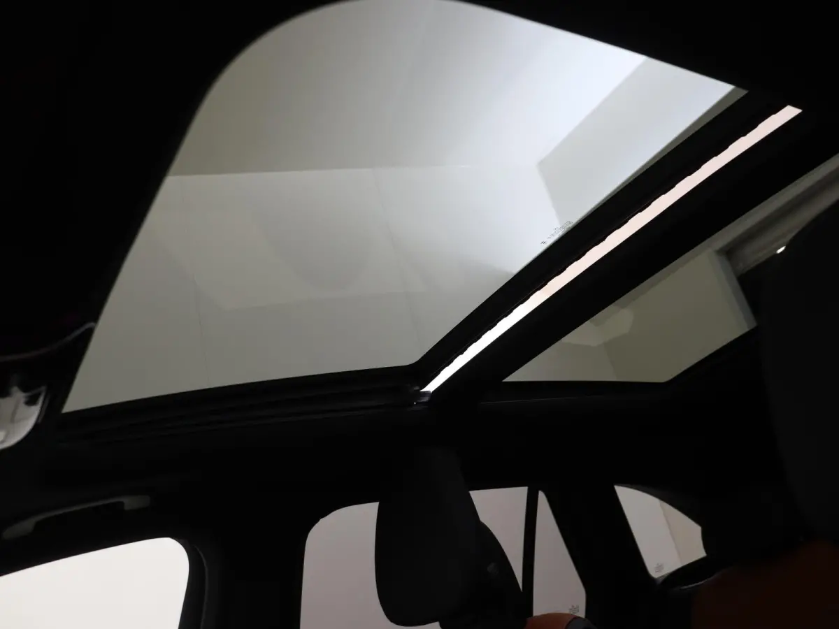400e 4MATIC AMG Line / Panoramadak/ DISTRONIC/ Head Up/ El. Trekhaak/ 20 inch/ Night