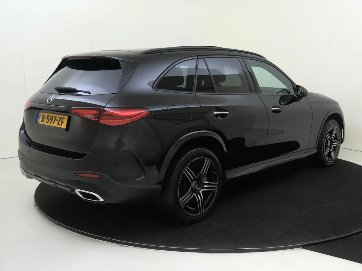 400e 4MATIC AMG Line / Panoramadak/ DISTRONIC/ Head Up/ El. Trekhaak/ 20 inch/ Night