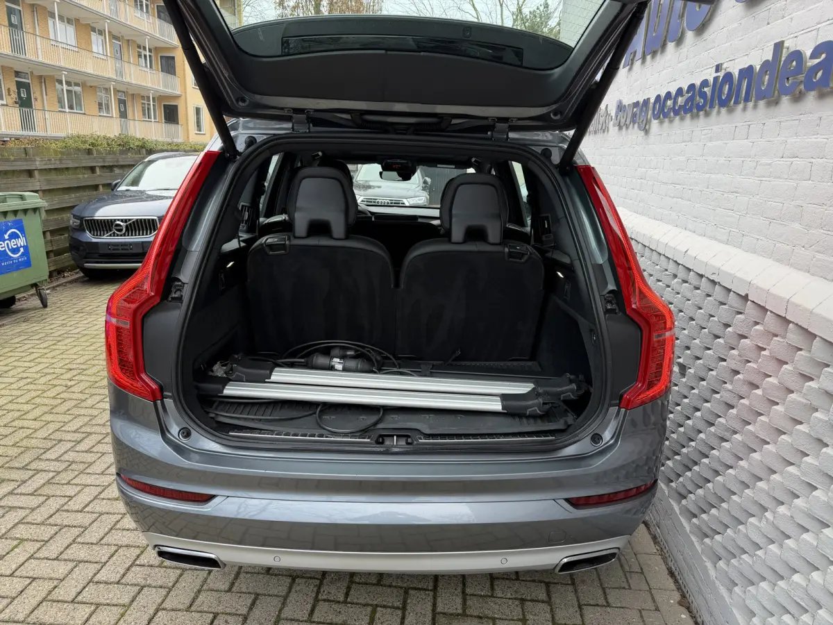 2.0 T8 Twin Engine AWD Momentum 7P Panorama dak Trekhaak