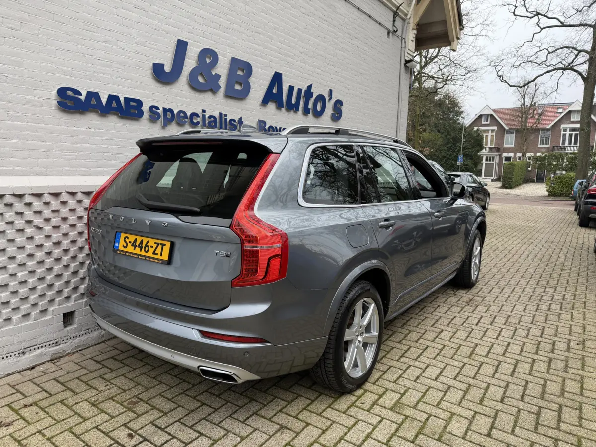 2.0 T8 Twin Engine AWD Momentum 7P Panorama dak Trekhaak