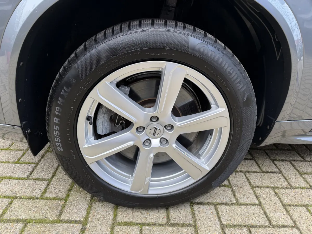 2.0 T8 Twin Engine AWD Momentum 7P Panorama dak Trekhaak