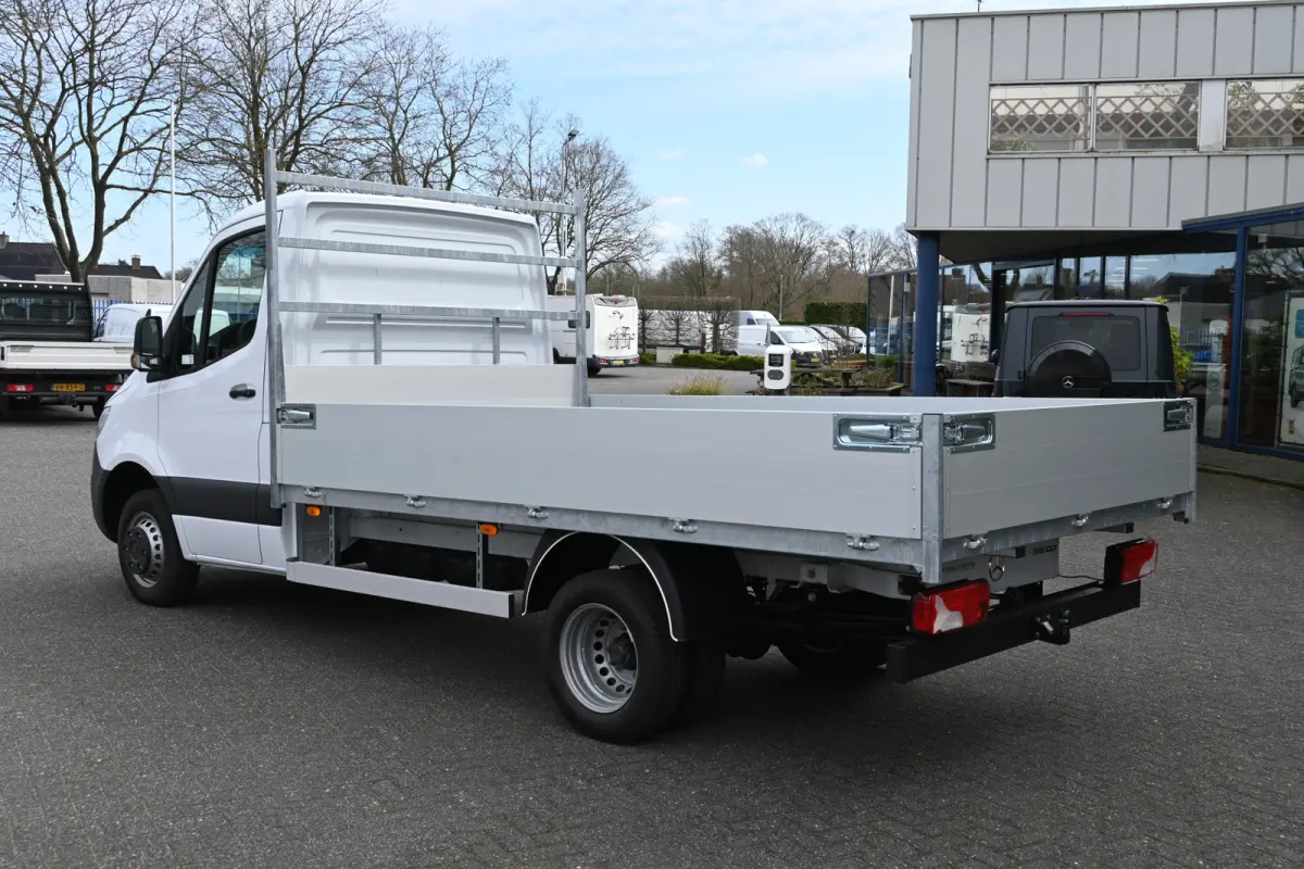 515 CDI L2 Pro Open laadbak 3500 KG trekhaak, Geveerde stoel