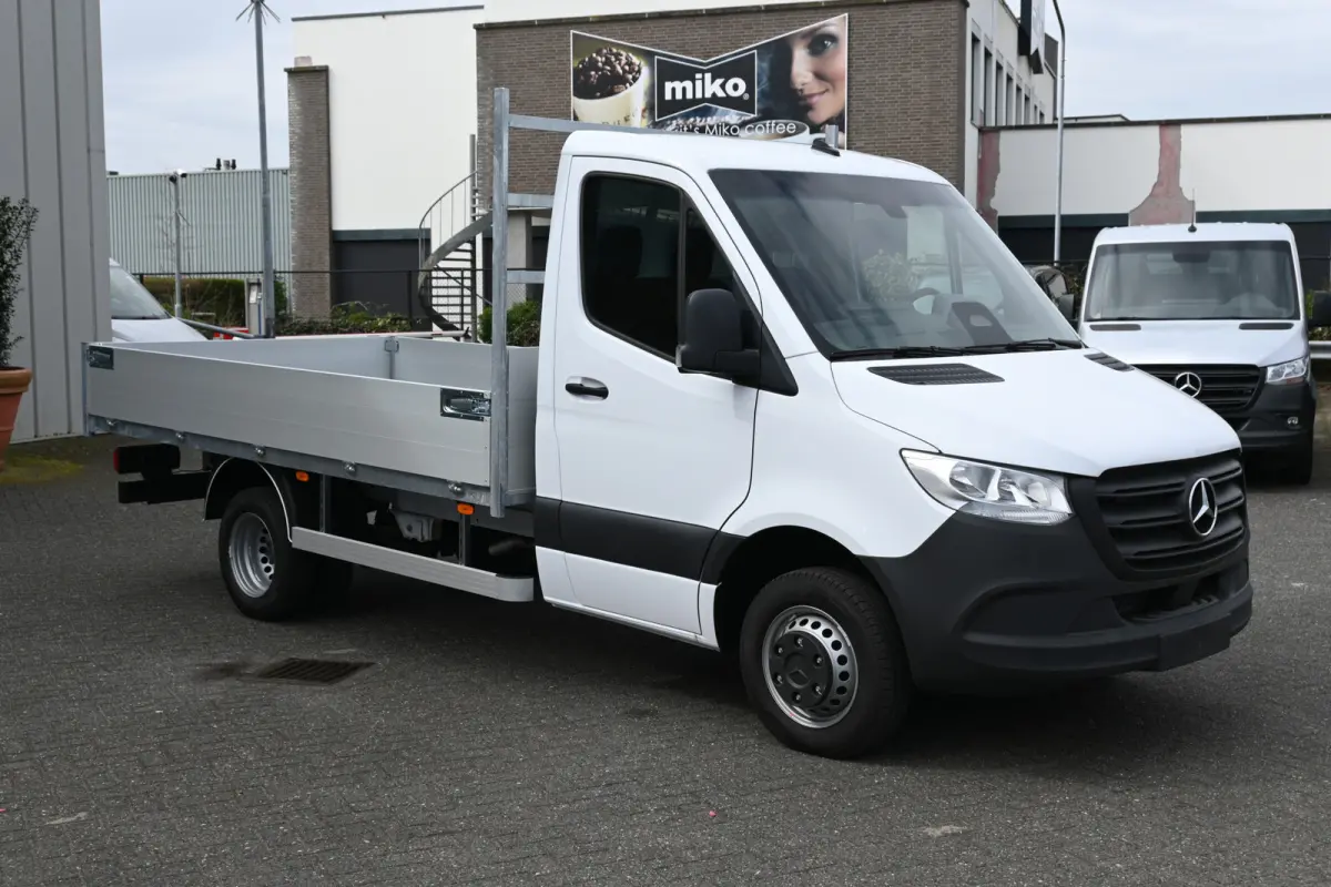 515 CDI L2 Pro Open laadbak 3500 KG trekhaak, Geveerde stoel