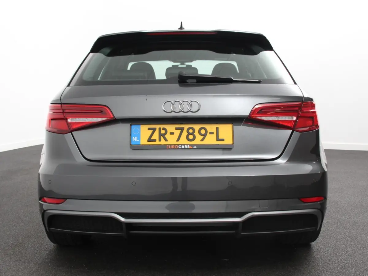 1.5 TFSI CNG Automaat S-Line Navigatie Parkeersensoren achter Cruise Control Stoelverwarming 18"Lichtmetalen velgen Ledverlichting Climate Control