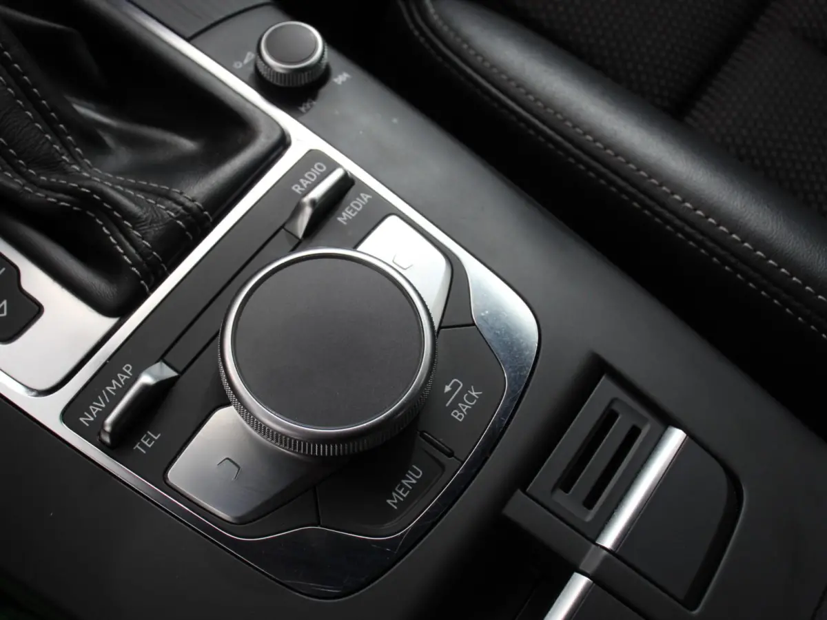 1.5 TFSI CNG Automaat S-Line Navigatie Parkeersensoren achter Cruise Control Stoelverwarming 18"Lichtmetalen velgen Ledverlichting Climate Control