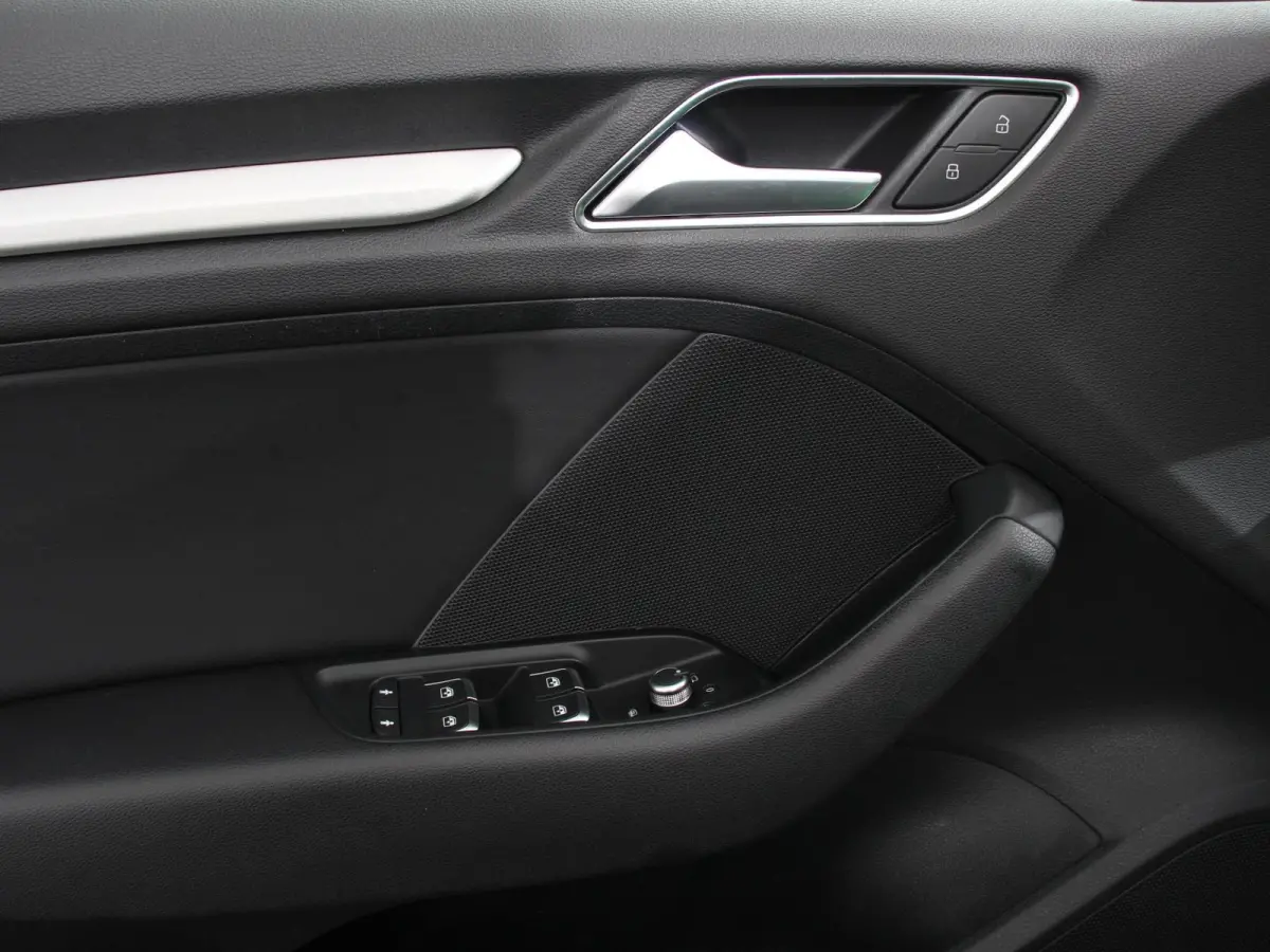 1.5 TFSI CNG Automaat S-Line Navigatie Parkeersensoren achter Cruise Control Stoelverwarming 18"Lichtmetalen velgen Ledverlichting Climate Control