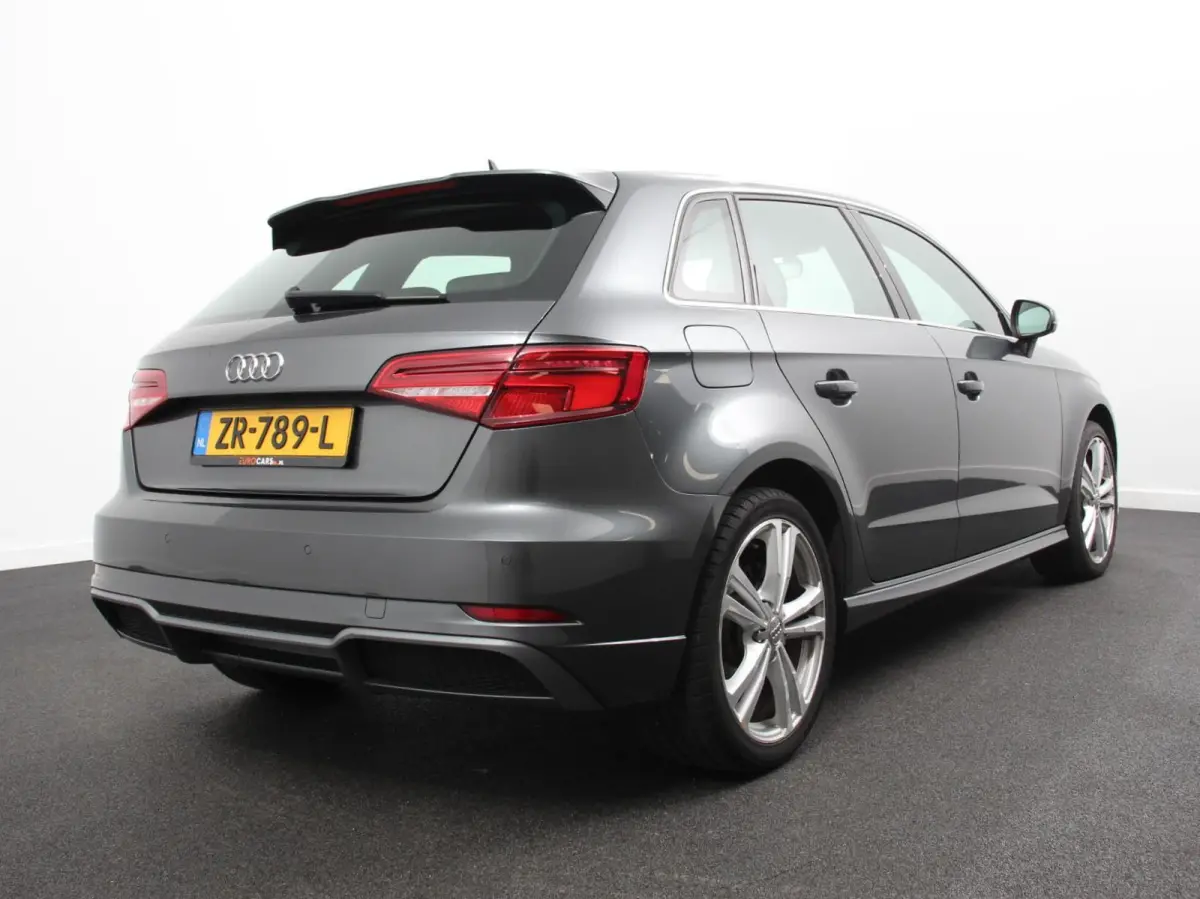 1.5 TFSI CNG Automaat S-Line Navigatie Parkeersensoren achter Cruise Control Stoelverwarming 18"Lichtmetalen velgen Ledverlichting Climate Control