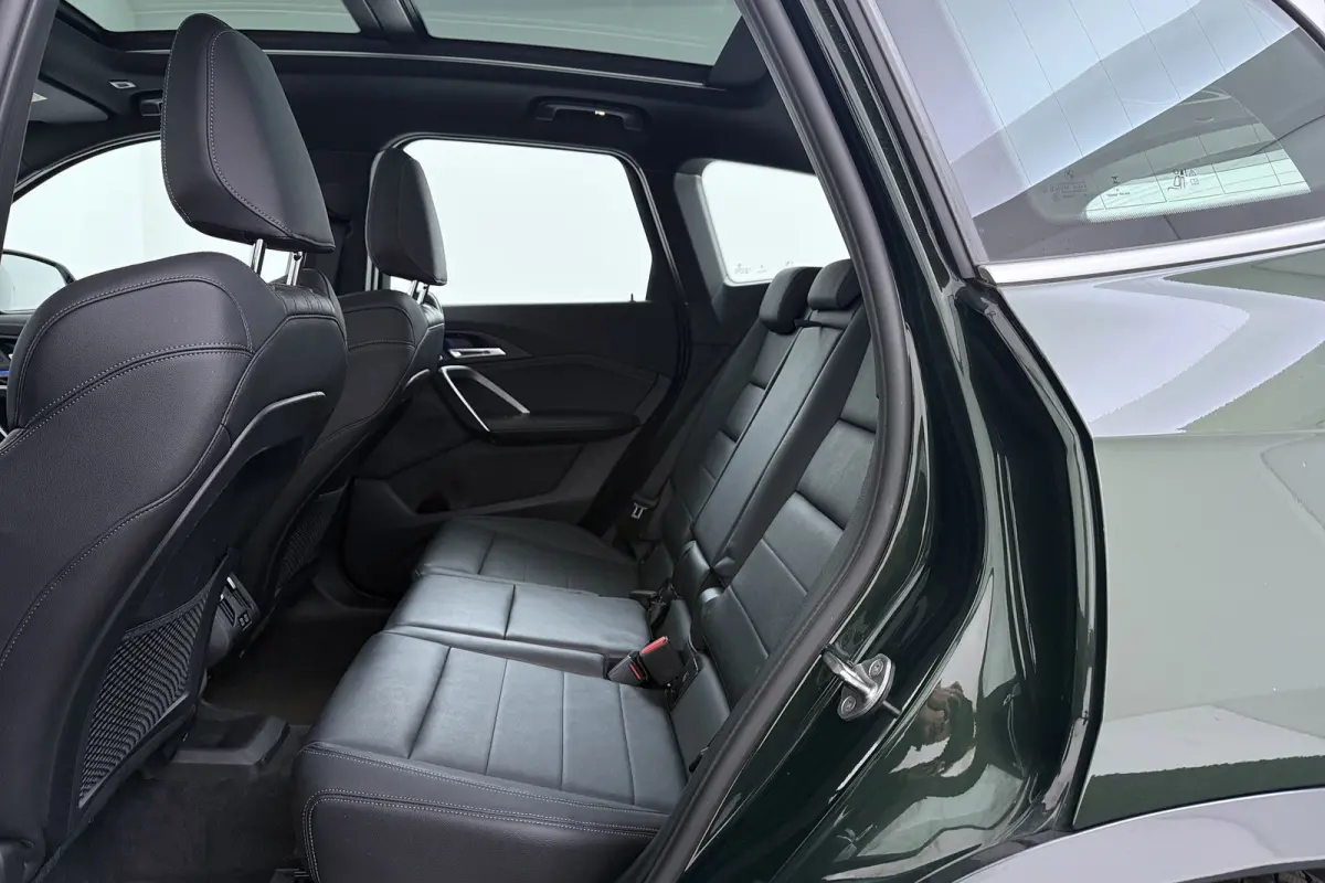 SDrive18i X-line | Panoramadak | 360-camera | Leer | Sportstoelen | Individual 20 inch velgen.