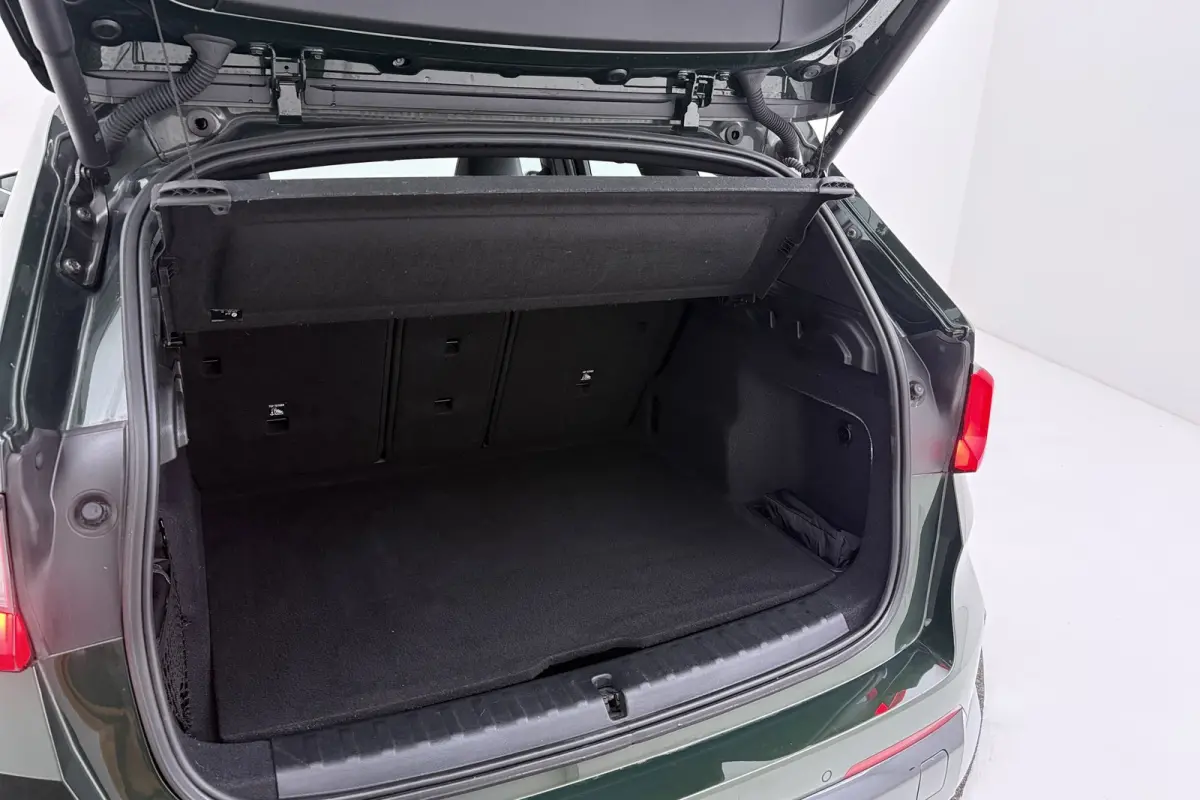 SDrive18i X-line | Panoramadak | 360-camera | Leer | Sportstoelen | Individual 20 inch velgen.