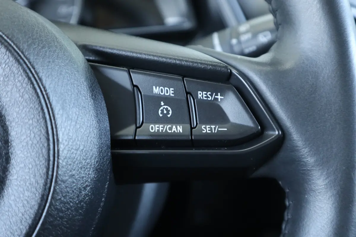 2.0 SkyActiv-G 121 Sportive Clima / Navi / Cruise / Apple-Android / LM-Velgen