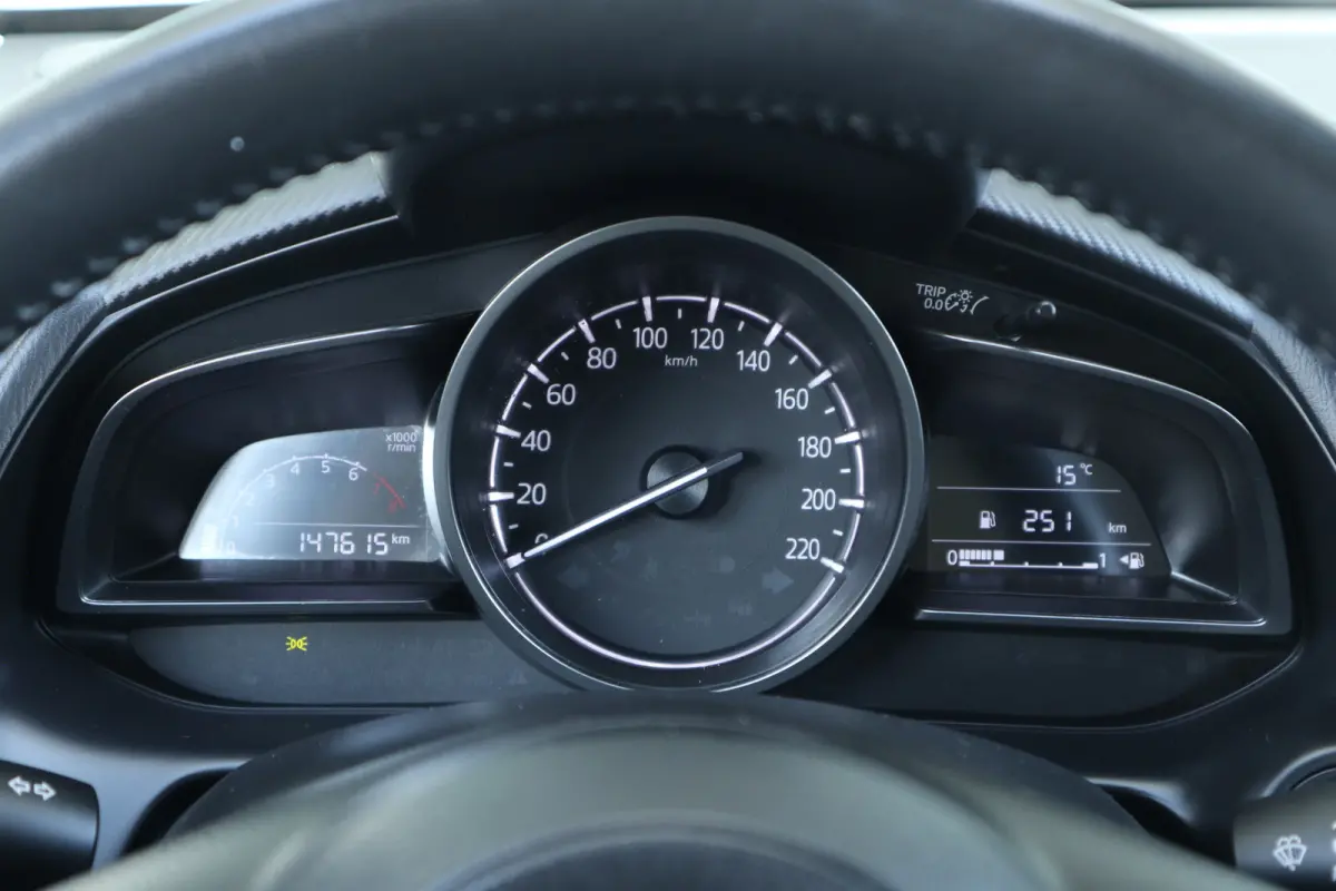 2.0 SkyActiv-G 121 Sportive Clima / Navi / Cruise / Apple-Android / LM-Velgen