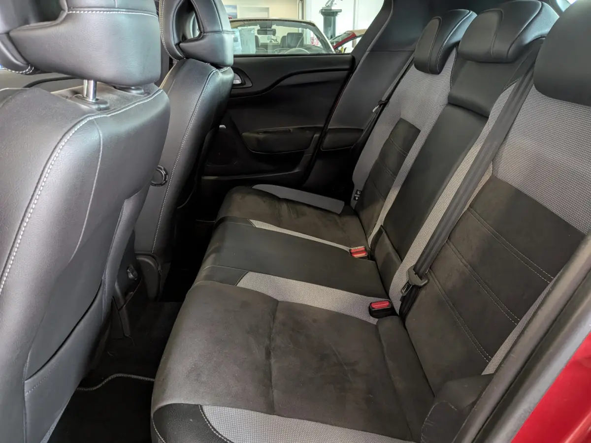 1.2 PureTech Chic Airco, Cruise Control, Trekhaak, Stuurbekrachtiging