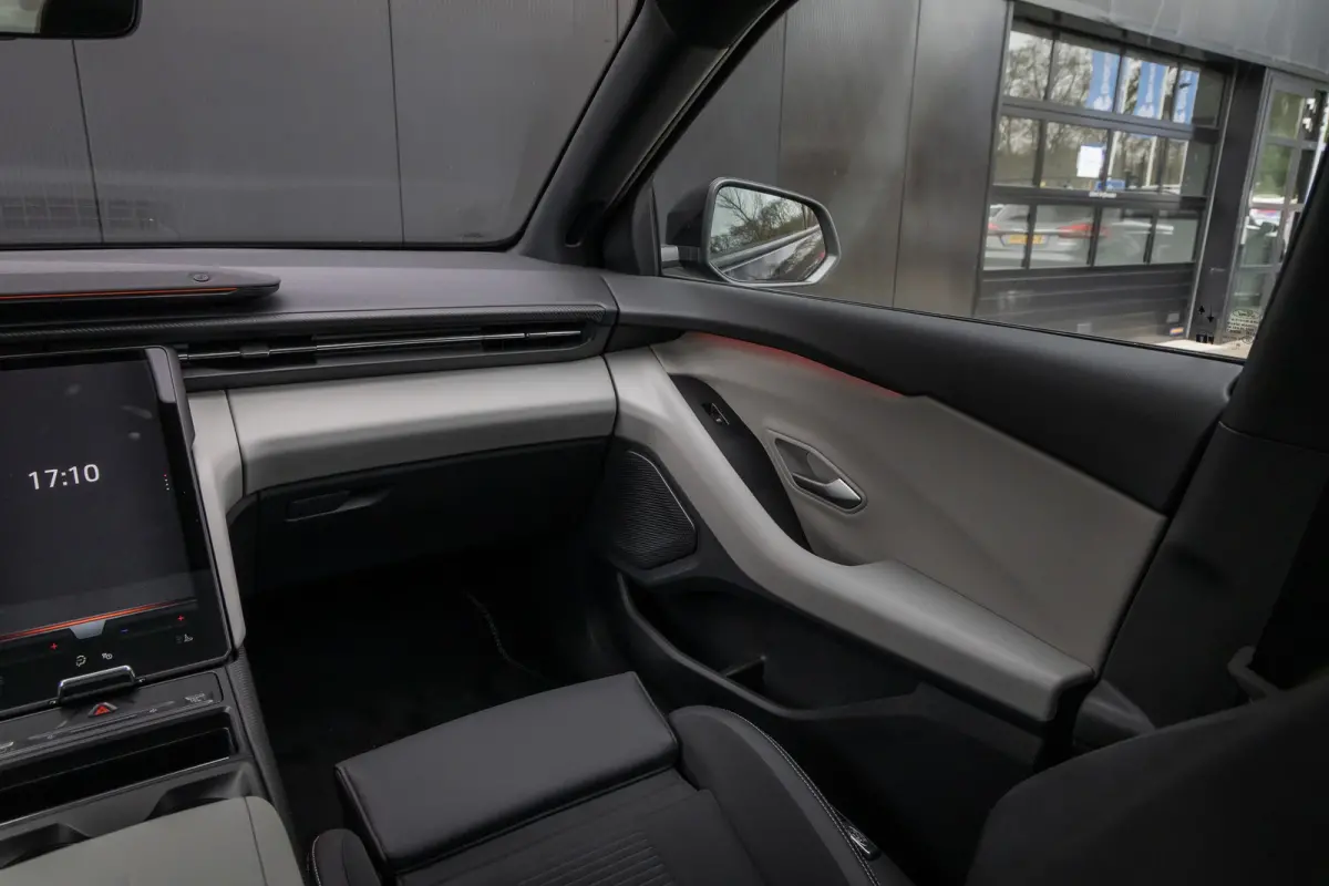 Premium Extended Range RWD 79 kWh | Wamrtepomp | Trekhaak | AGR-stoelen | Panoramadak | Head-up | 21 inch