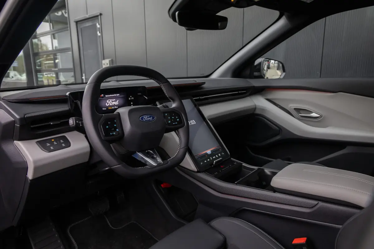 Premium Extended Range RWD 79 kWh | Wamrtepomp | Trekhaak | AGR-stoelen | Panoramadak | Head-up | 21 inch
