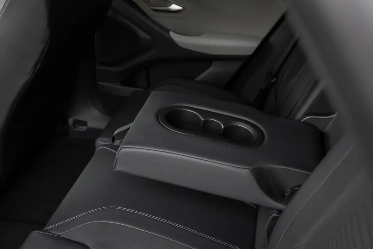 Premium Extended Range RWD 79 kWh | Wamrtepomp | Trekhaak | AGR-stoelen | Panoramadak | Head-up | 21 inch