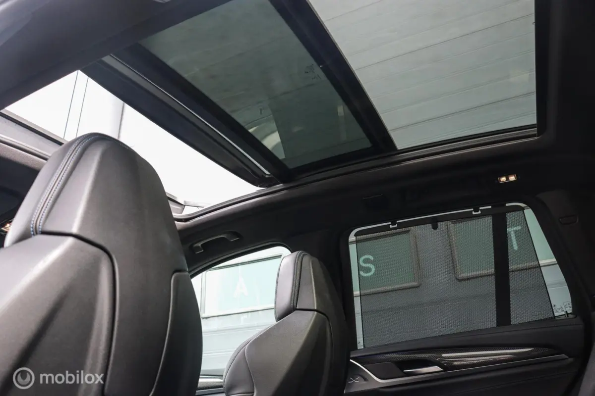 xDrive30e High Executive|M-Seats|PANO|H&K|HUD|Carbon|LED