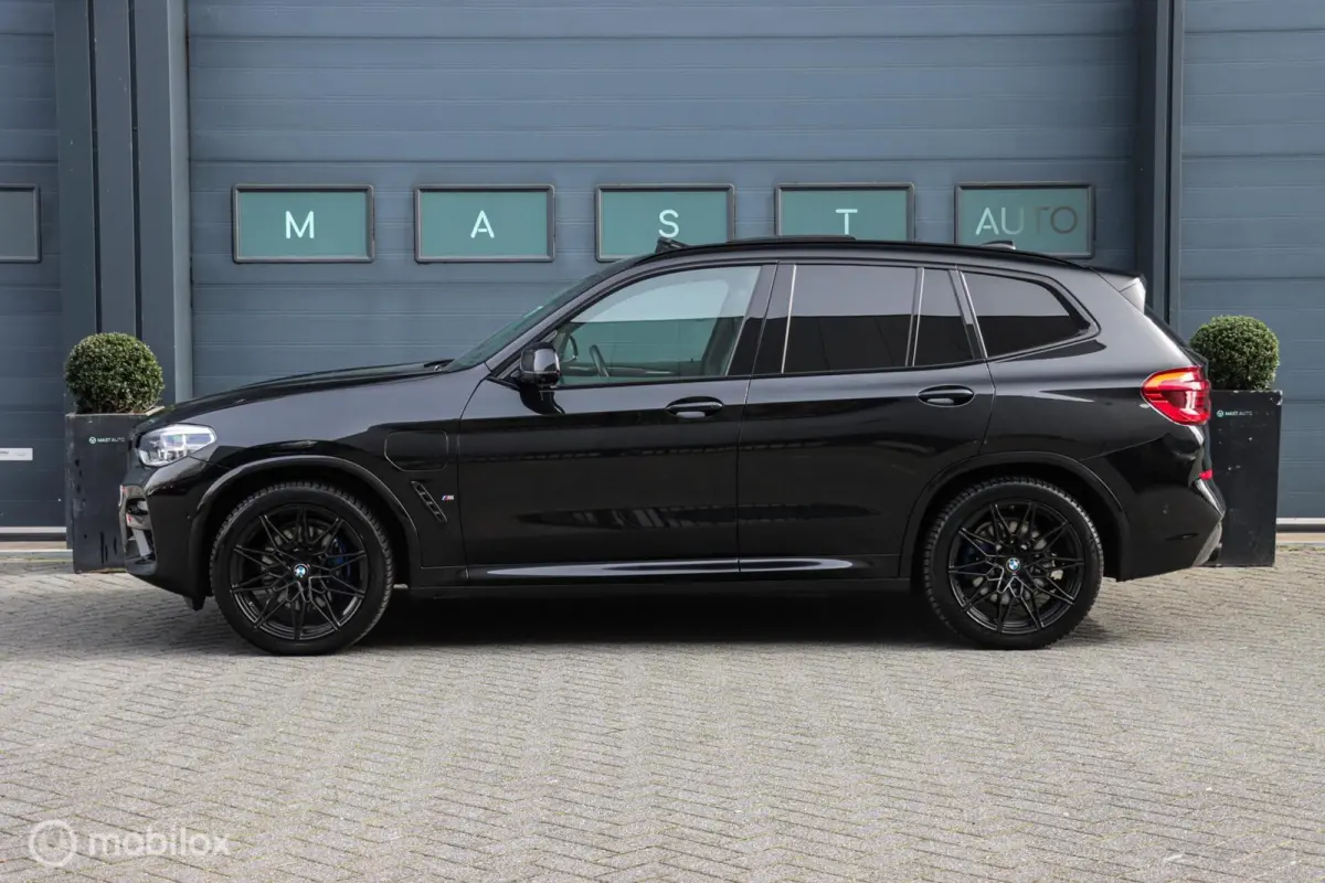 xDrive30e High Executive|M-Seats|PANO|H&K|HUD|Carbon|LED