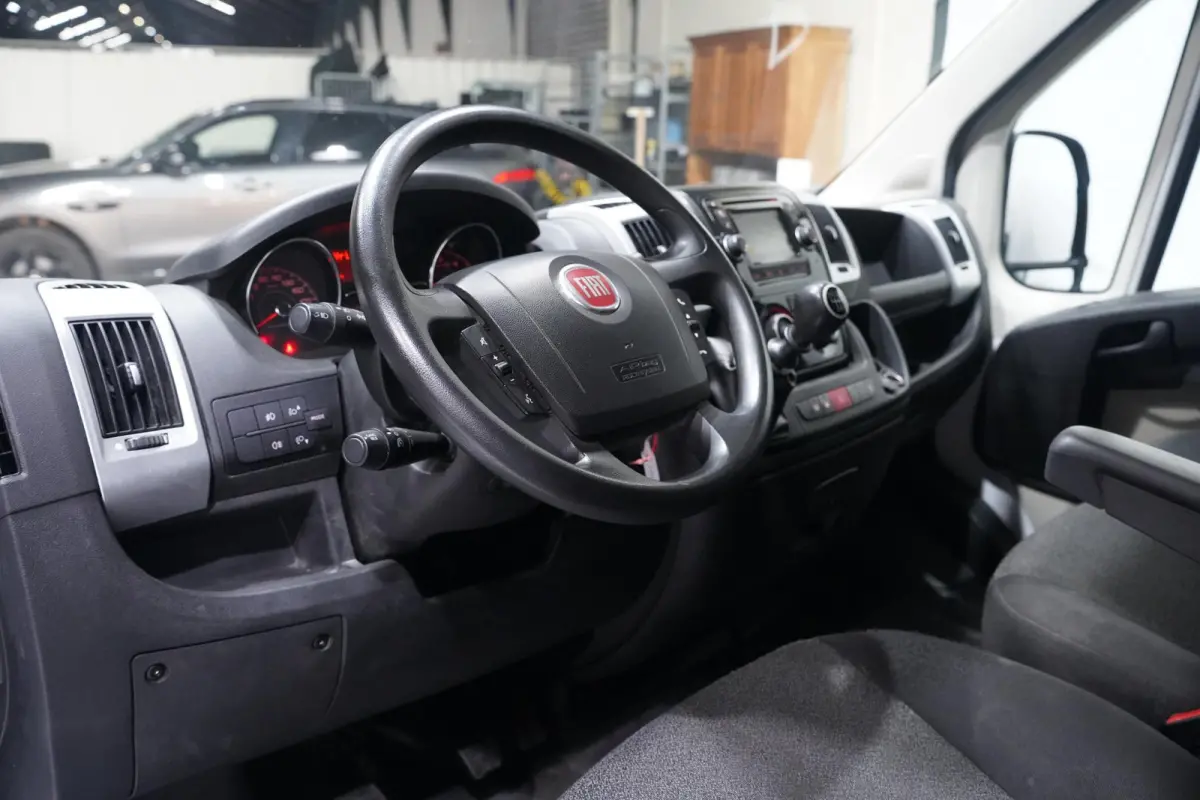 2.3 Mjet 130 pk L4H2 Navi, Cruise control Laadruimte Pakket, PDC achter, APK 12-2026, 3-Zits