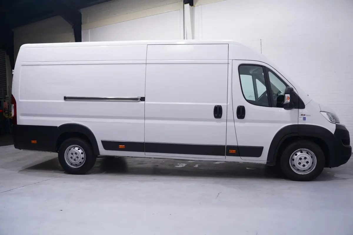 2.3 Mjet 130 pk L4H2 Navi, Cruise control Laadruimte Pakket, PDC achter, APK 12-2026, 3-Zits