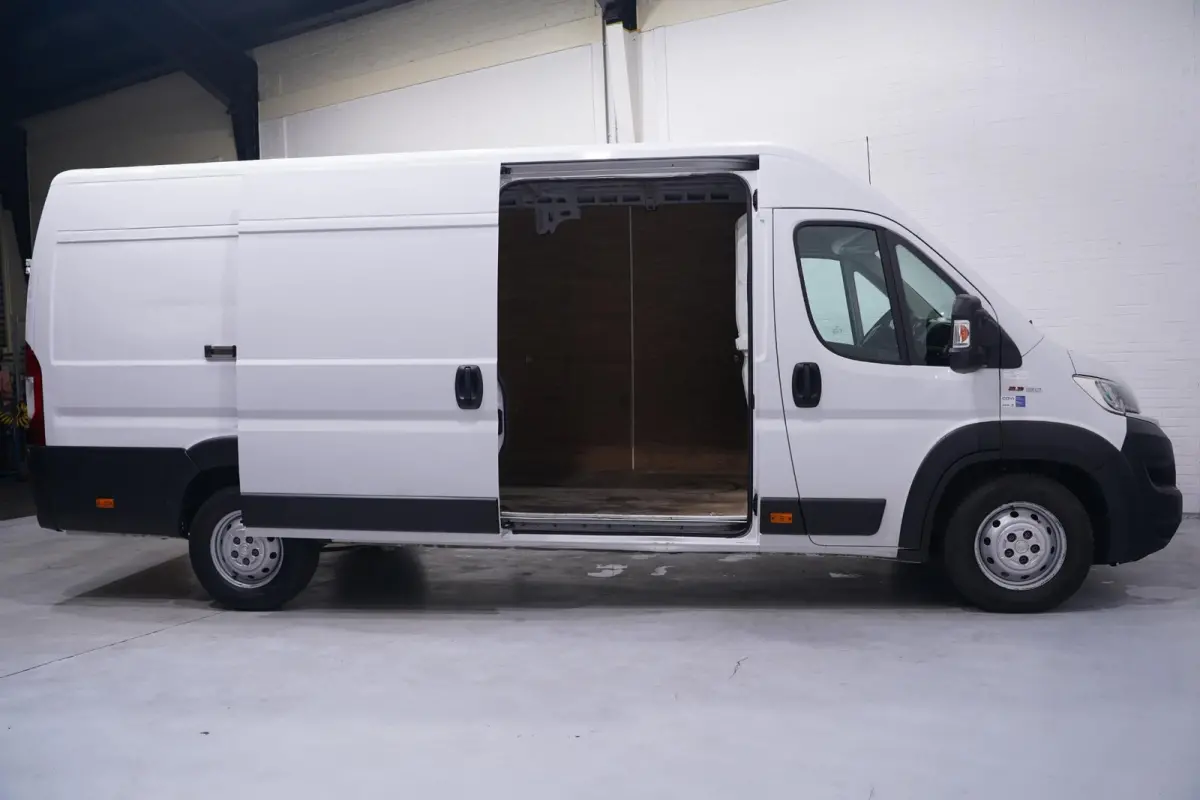 2.3 Mjet 130 pk L4H2 Navi, Cruise control Laadruimte Pakket, PDC achter, APK 12-2026, 3-Zits