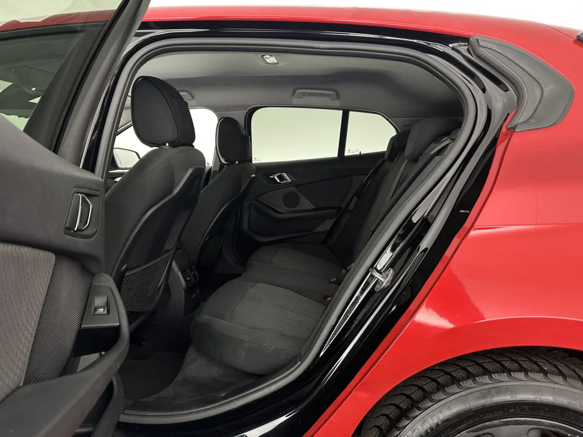 116D Executive Edition *DIGI-COCKPIT | FULL-LED | NAVI-FULLMAP | AMBIENTLIGHT | CRUISE | KEYLESS | PRIVACY-GLASS | ECC | PDC | 16"ALU*