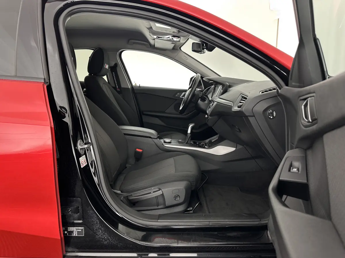 116D Executive Edition *DIGI-COCKPIT | FULL-LED | NAVI-FULLMAP | AMBIENTLIGHT | CRUISE | KEYLESS | PRIVACY-GLASS | ECC | PDC | 16"ALU*