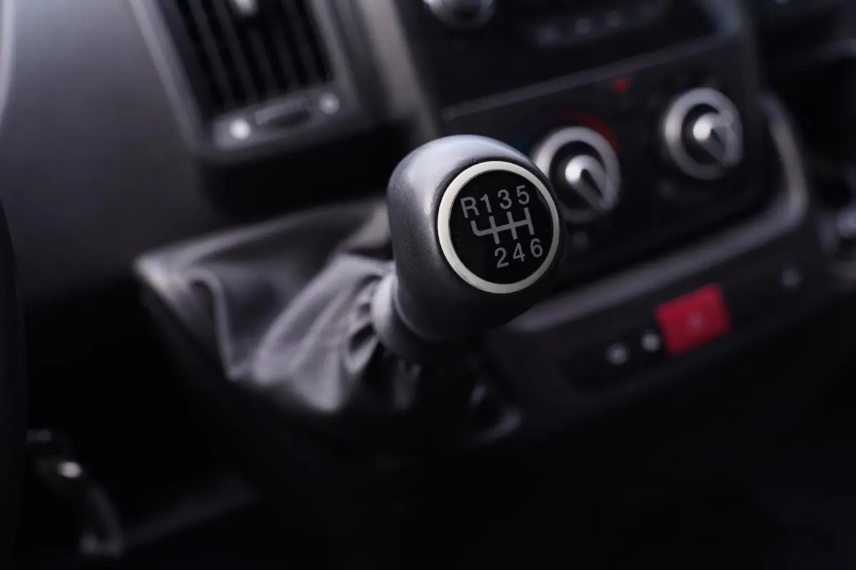 2.0 BlueHDi 130 pk L2H2 Airco Cruise control, PDC achter, Slechts 83 dkm, 3-Zits